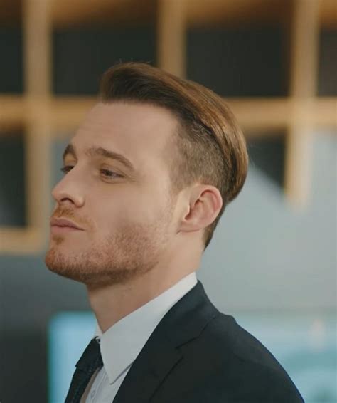 Kerem Bürsin | Actores, Barandales, Google imagenes