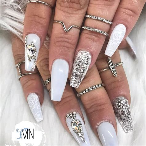 Compartir 91+ imagen imagenes de uñas acrilicas blancas - Thptnganamst ...