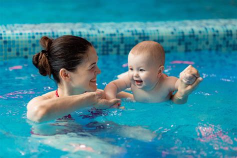 Plavání kojenců a miminek | Slaná voda 31-32 °C | Anahita