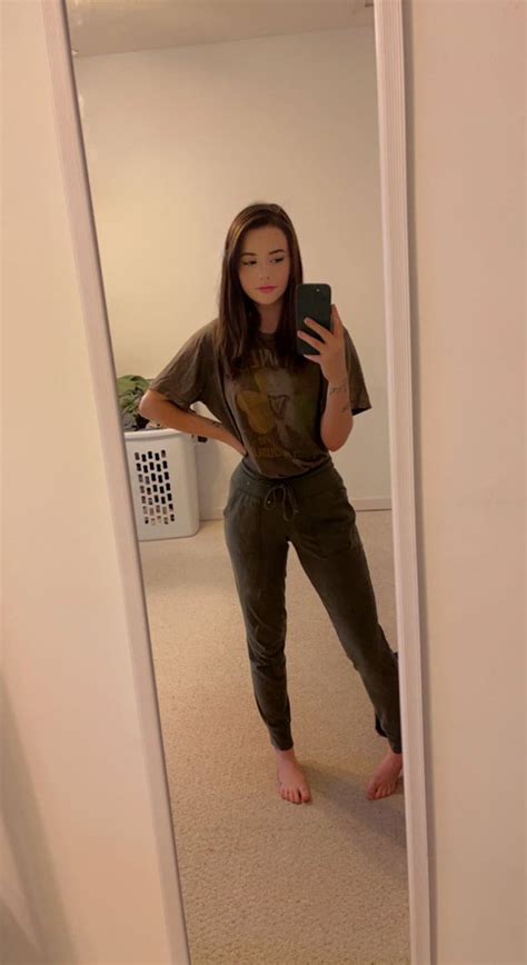 Karlie Brooks on Twitter: "Someone come do my laundry for me"