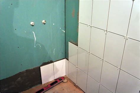 Укладка керамической плитки на гипсокартон: полезные советы