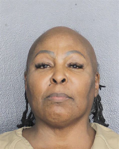 Sean Kingston Remains In Jail As His Mom Janice Turner Regains Freedom