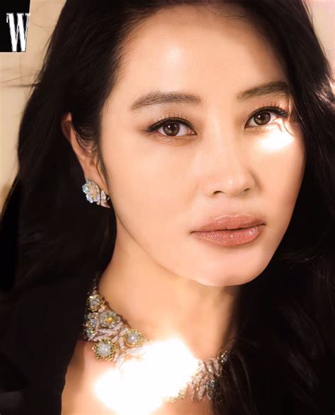 Pin tillagd av Hasret Sahin på Kim Hye Soo