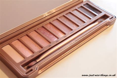 Naked 3 uncovered - Just Nice Things
