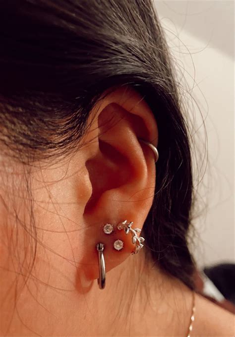 Stacked Lobe Piercing | Ear lobe piercings, Earings piercings, Cute ear ...
