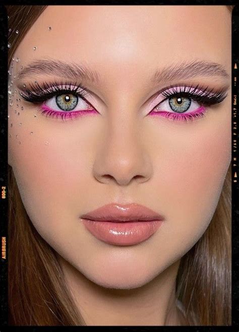glam barbie trucco degli occhi rosa idee  il trucco trucco occhi