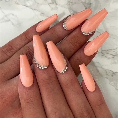 40+ Peach Nail Designs for a Cheerful and Chic Mani