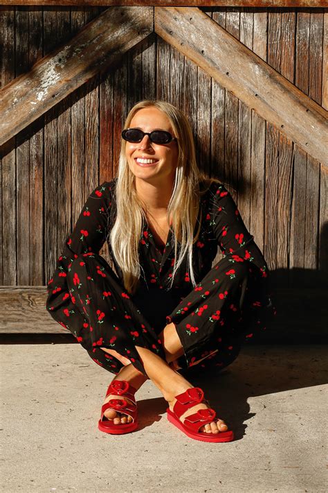 Harley Viera-Newton's feet