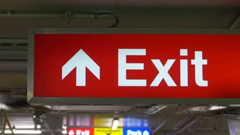 Exit sign with arrow image - Free stock photo - Public Domain photo ...
