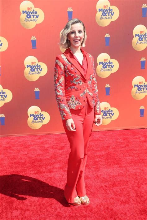 Sophia Di Martino Feet