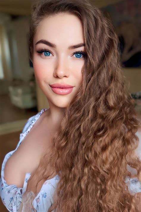 Charming Svetlana (38 y.o.) from Dnepr with Light Brown hair - ID ...