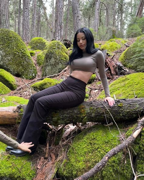 joyce ⋆｡° | therapist ghosted me so reconnecting with nature 🤲🏼 | Instagram