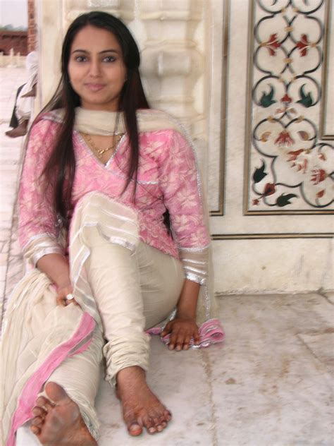 Pin on stylish girl