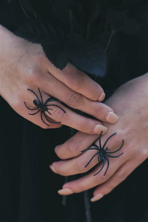 realistic spider tattoos 12