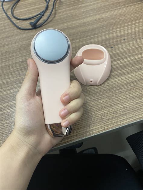 Máy Rửa Mặt Massage Tích Hợp Liệu Pháp Ánh Sáng và Nhiệt Halio Multi