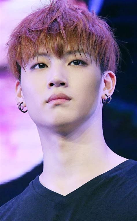jb height age bio weight net worth facts  family