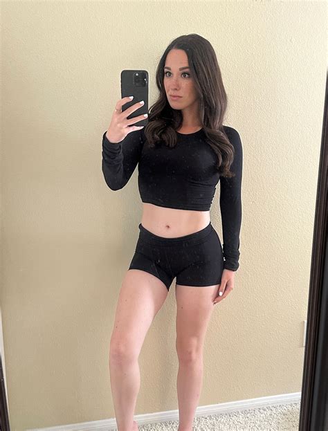 Alana Araya (@alanaallovertheplace) • Instagram photos and videos