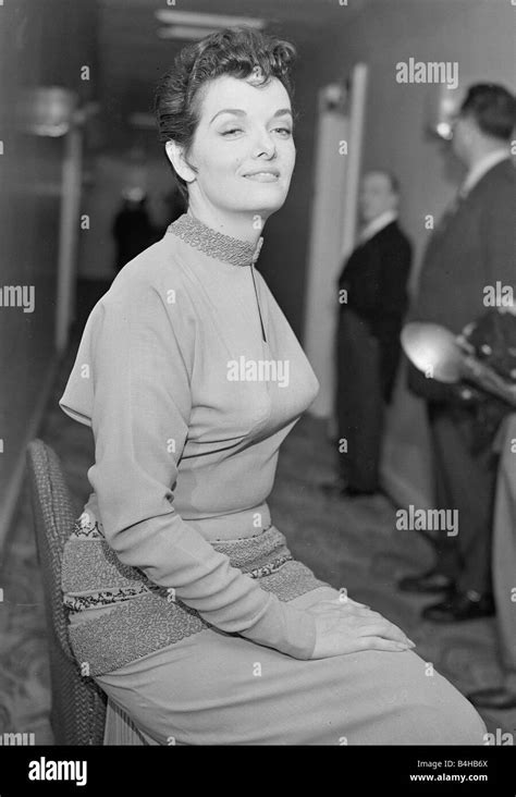 Jane russell portrait hi-res stock photography and images - Alamy
