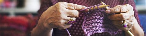 8 Easy Crafts for Seniors | Seasons Retirement Communities