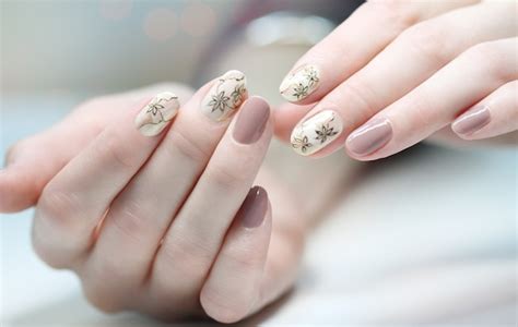 Premium Photo | Nail art manicure