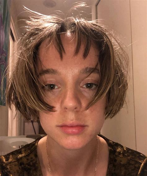 Em Haine 11/02/2022 • CelebMafia