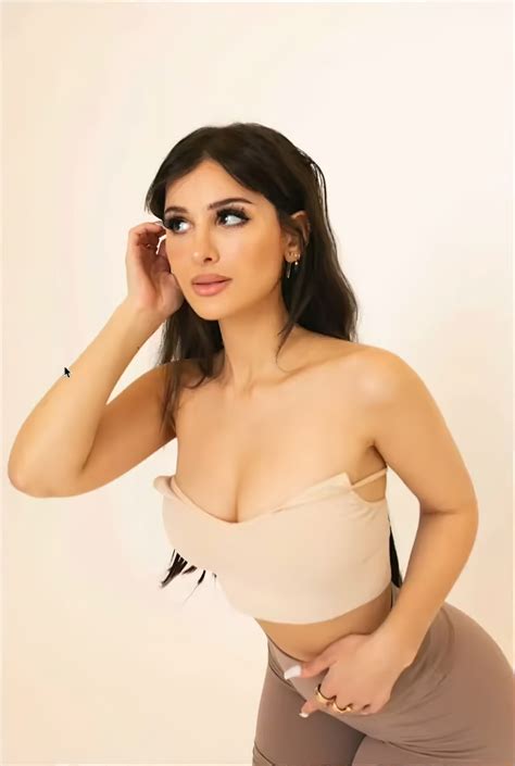 4K Upscaled Images : r/SSSniperWolf_Pics
