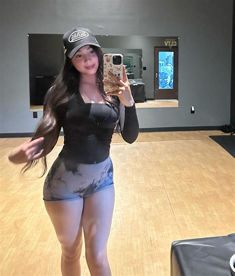 Alis Roman ♡ | Blurry but this was today’s gym ootd 🖤 | Instagram