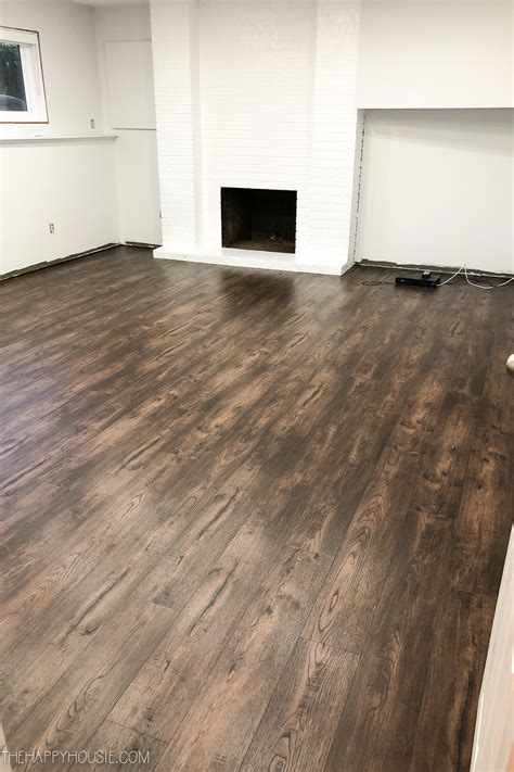 How To Prep Concrete Floors For Vinyl Plank | Viewfloor.co