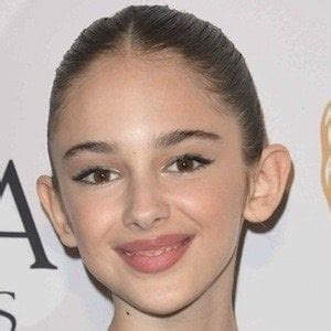 Julia Butters (TV Actress) - Age, Birthday, Bio, Facts, Family, Net ...
