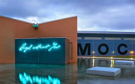 FAIRE | Online Arts Magazine : TRACEY EMIN: NEON ART