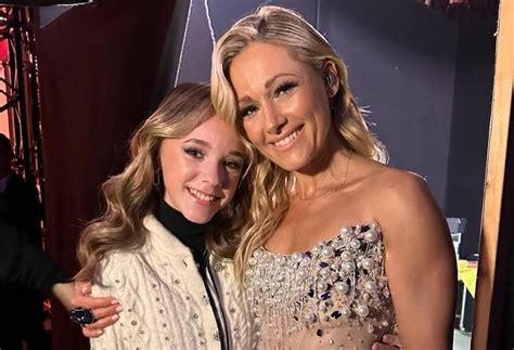 Emma Kok (15) zingt samen met Helene Fischer (39) in Düsseldorf | Show ...