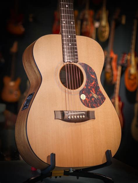 MATON GUITARS - Kauffmann's Guitar Store