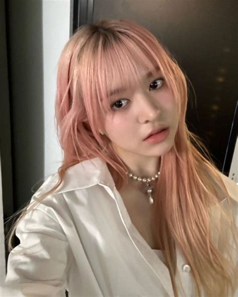 NMIXX's Lily Shocks Netizens By Debuting Her Darkest New Hair Color ...