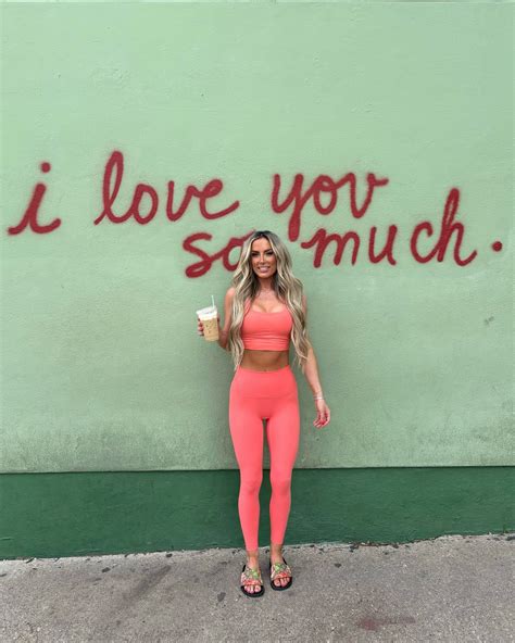 Chelsea Kearney (@chelseakkearney) • Instagram photos and videos