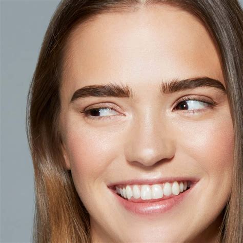Our Best Eyebrow Gels For Defined Brows - Maybelline