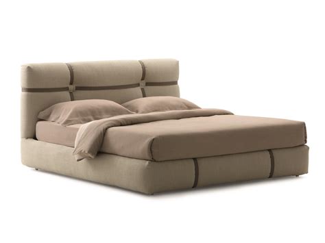 New Bond bed by Flou • VIZZZIO