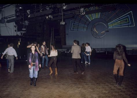 Studio 54 In The 1970s: Wonderful Photos Of Famous Faces Dancing At New ...