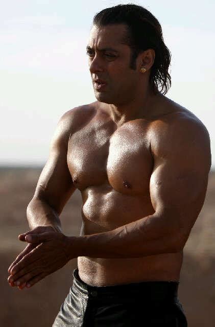 HOT ACTRESSES PICTURES AND GOSSIPS: Salman Khan Body Wallpapers Salman ...