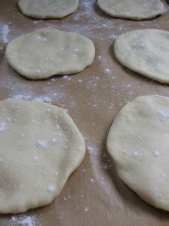 Foodwanderings: Pita, Plain, with Zaatar & Tomatoes