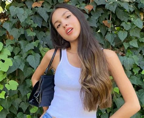 Olivia rodrigo height: exploring the star's stature secrets