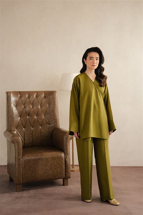 New In – Vanya
