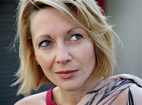 Pictures of Lisa Dillon