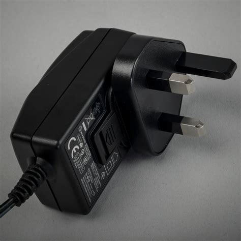 Universal Charger - Daystate