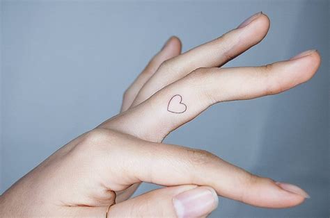 17+ Finger Heart Tattoo Ideas To Inspire You!