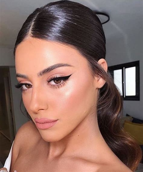 Pin by Весна on Невестам | Bridesmaid hair makeup, Bridal hair and ...