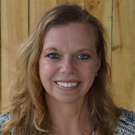 Leanna Cosmetics... - Leanna Cosmetics Artist Shannon Hart