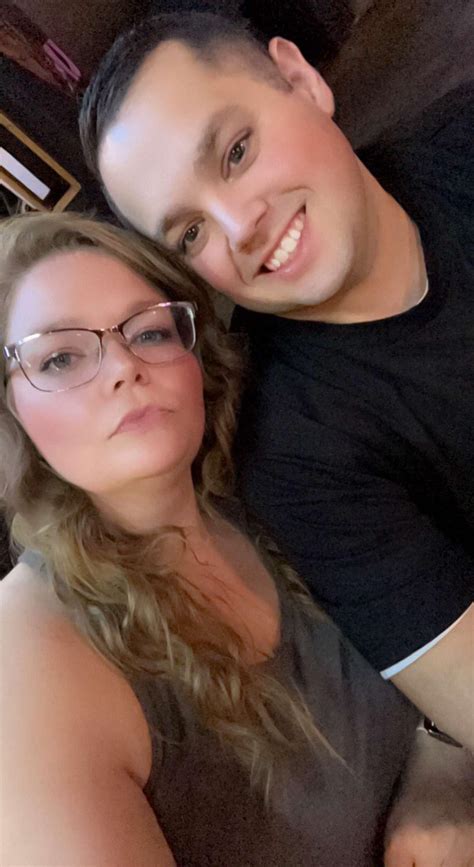 Hello 👋🏼 everyone we are Clarksville, TN couple, early 30s, career