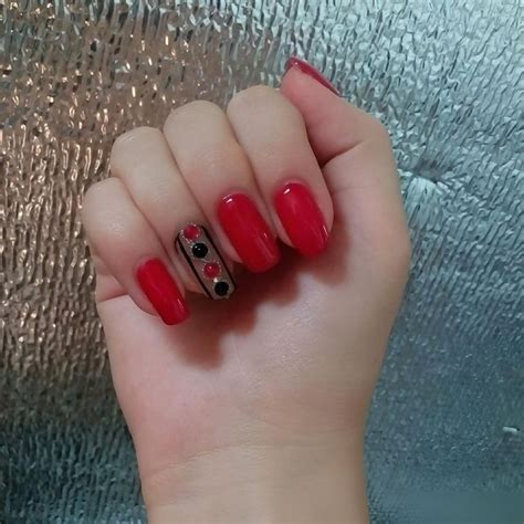 Маникюр