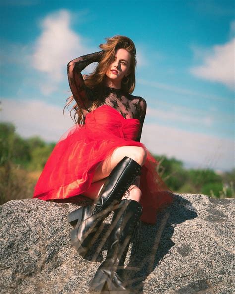 Red dress : r/Darthlexii