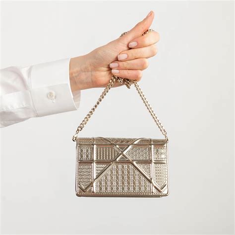 Сумка Christian Dior золотая, - купить за 32900 ₽ | SFS
